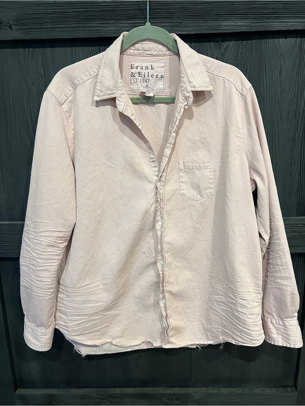 Frank & Eileen Pale Blush Collared Button-Front Shirt
